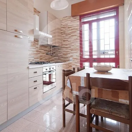 Bella Vita Piano Terra Apartment *