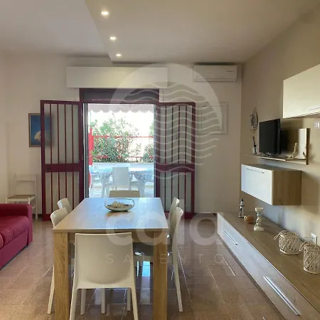 Bella Vita Piano Terra Apartment